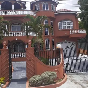 https://cazwin-villa.hotelsnegriljamaica.com