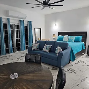 https://roots-bamboo.hotelsmontegobay.org